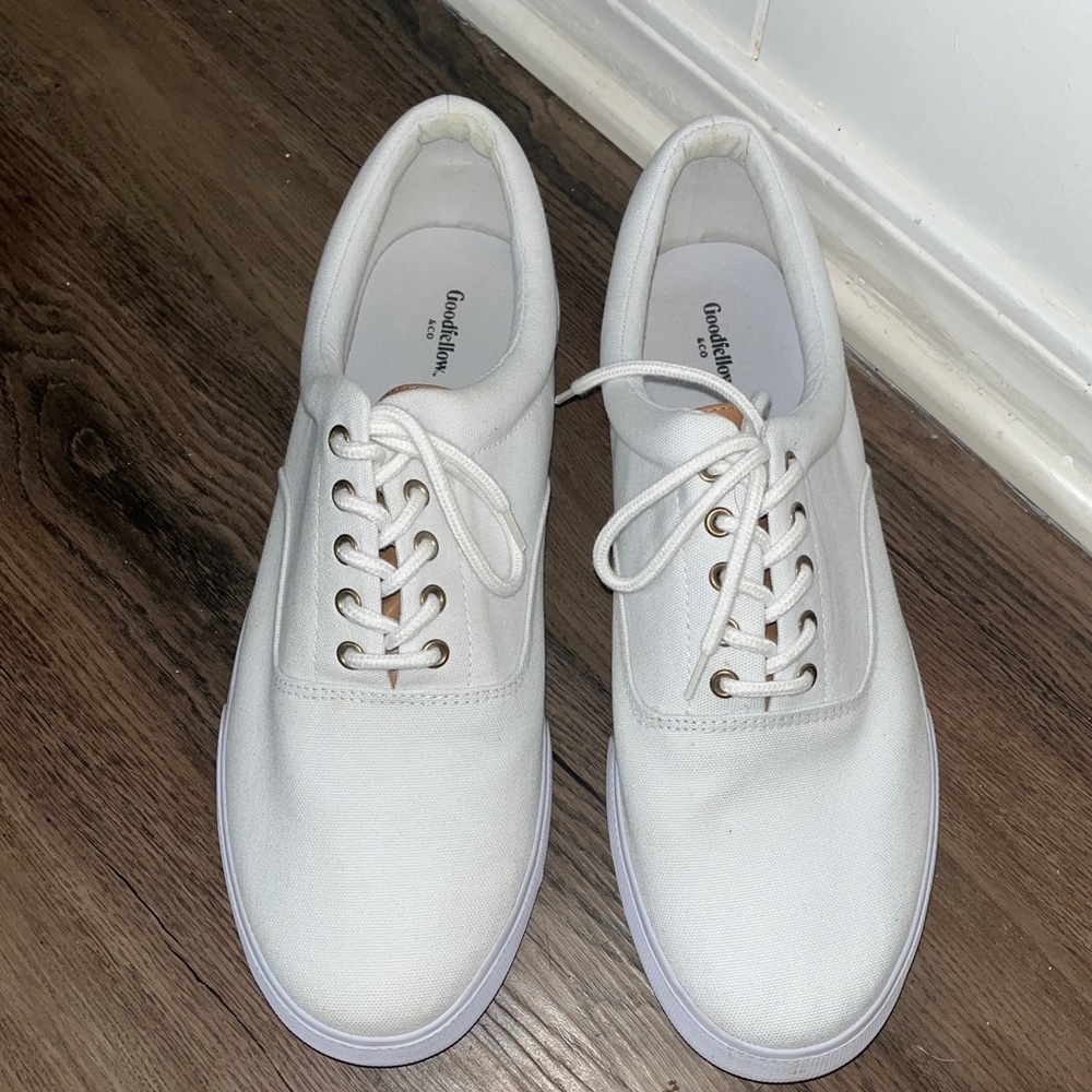 Mens Goodfellow white shoes